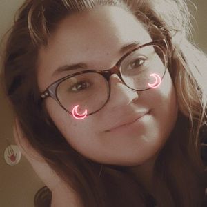 Meet your Posher, Kendra